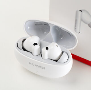 Mitme vau-efektiga Huawei FreeBuds 6i mürasummutusega kõrvaklapid